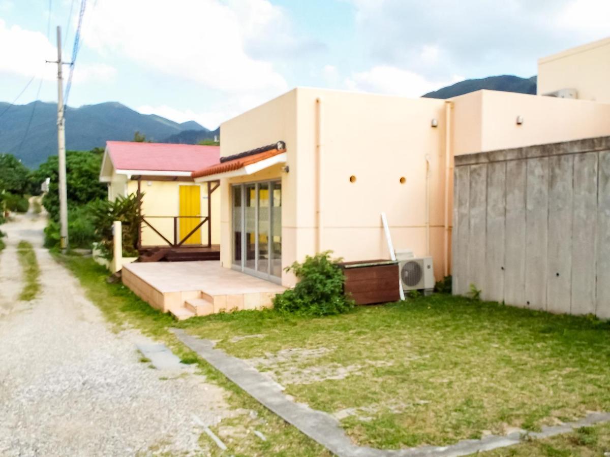 Asobibase Yamabare-House Hotel Ishigaki  Bagian luar foto