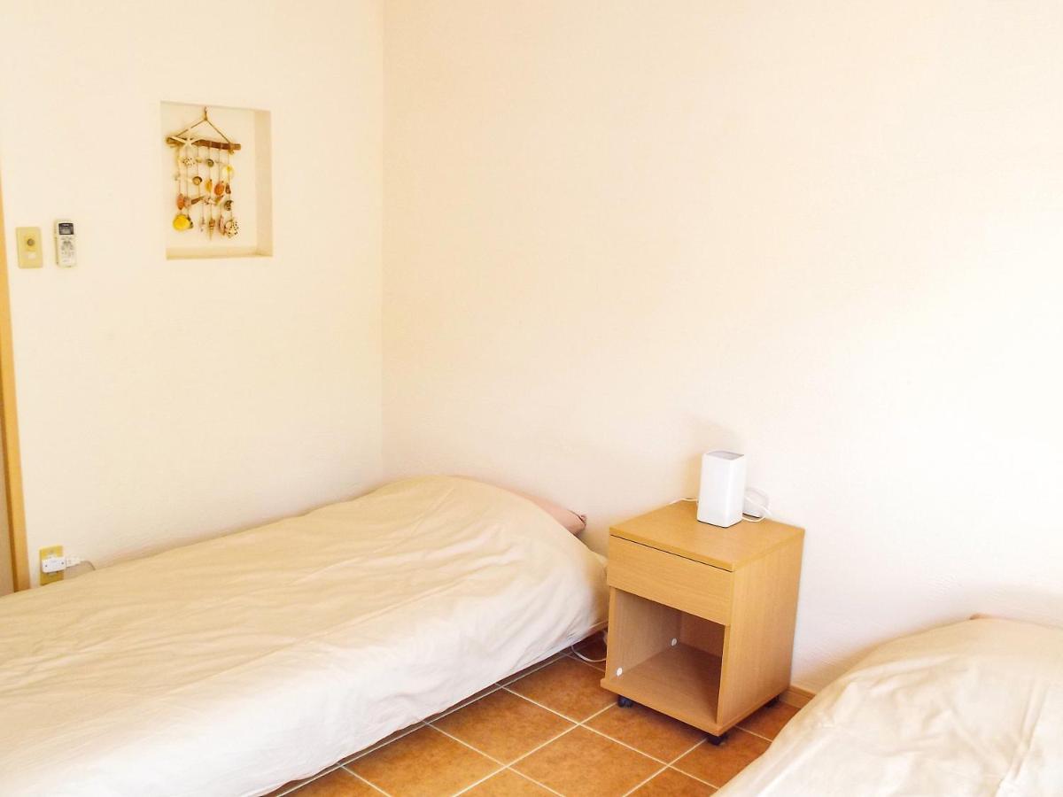 Asobibase Yamabare-House Hotel Ishigaki  Bagian luar foto
