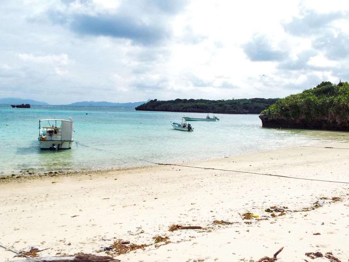 Asobibase Yamabare-House Hotel Ishigaki  Bagian luar foto