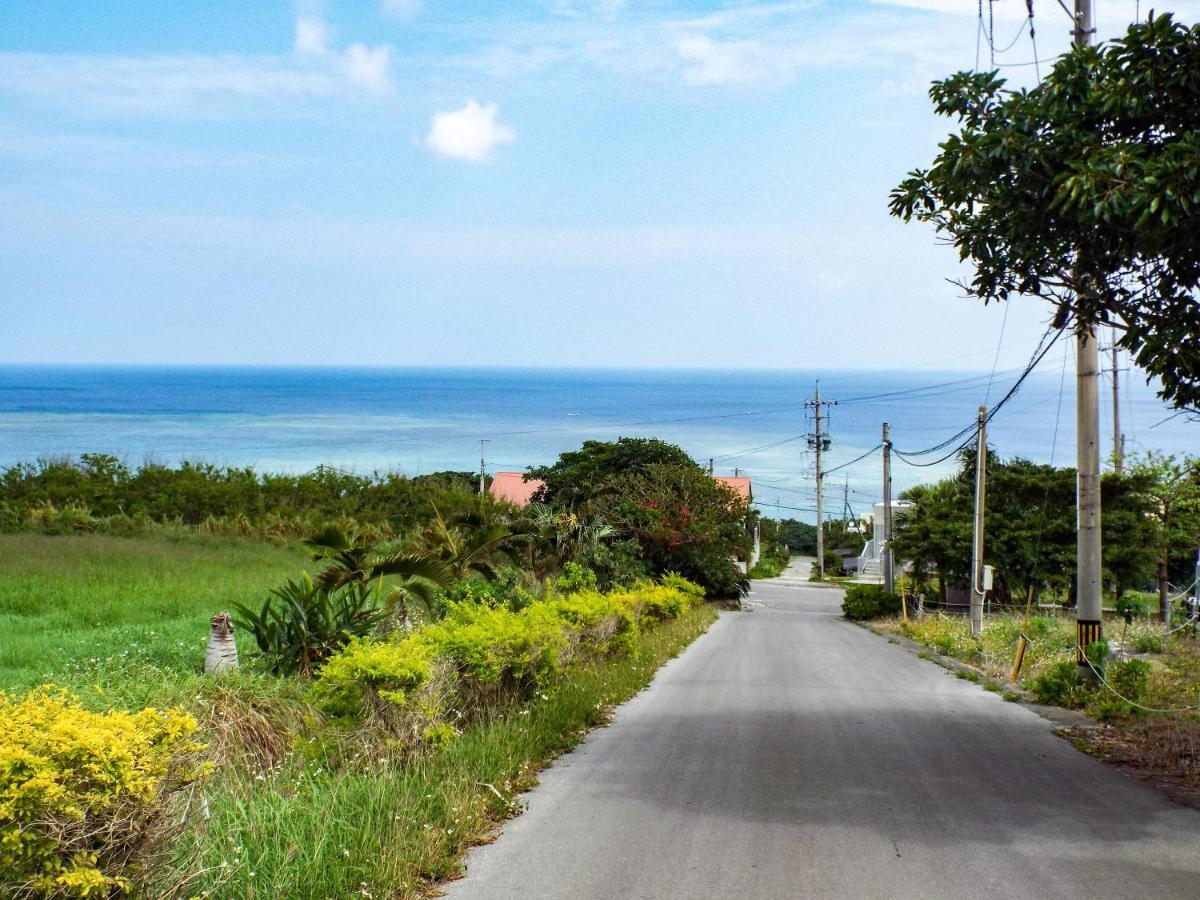 Asobibase Yamabare-House Hotel Ishigaki  Bagian luar foto