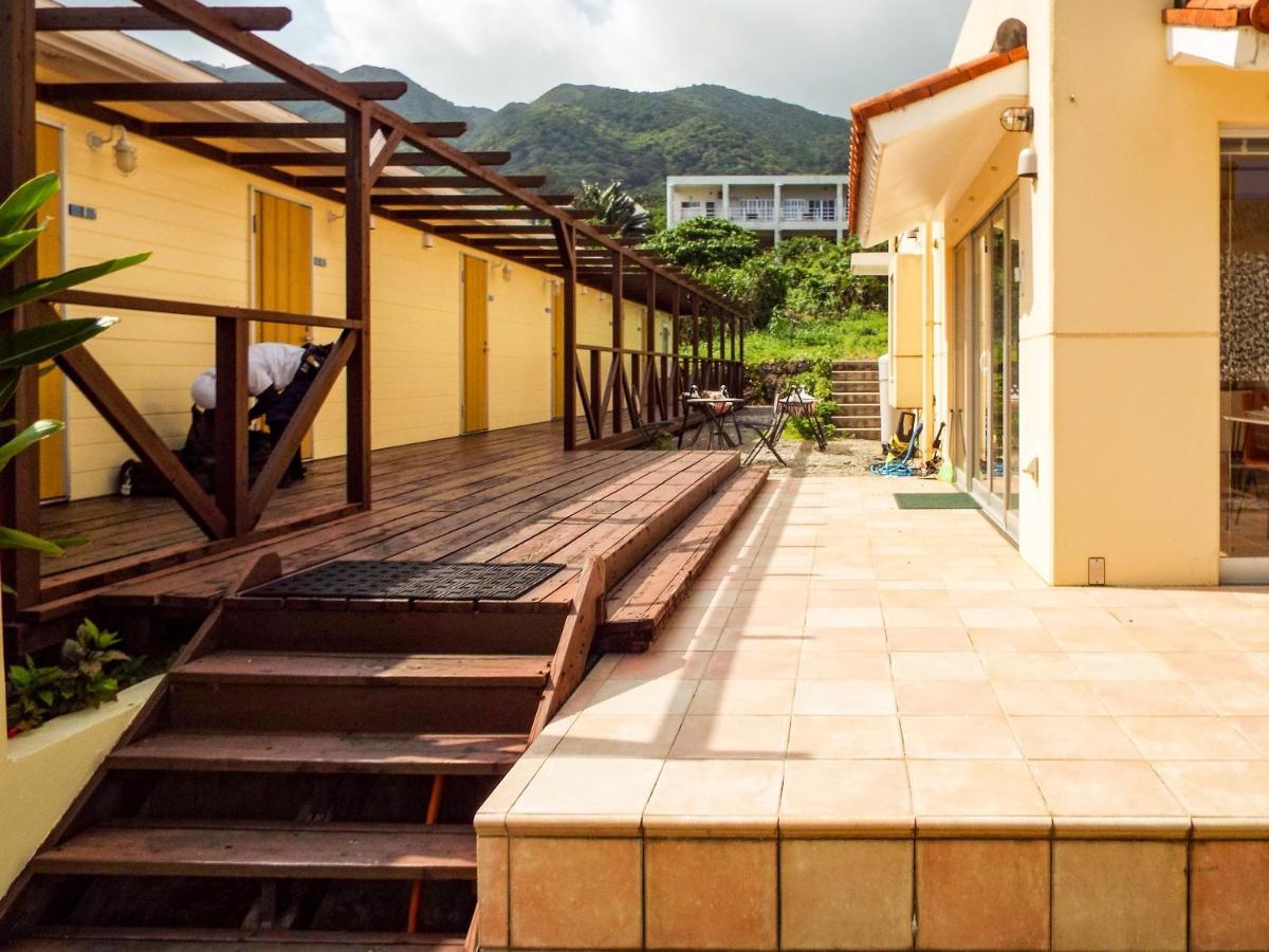 Asobibase Yamabare-House Hotel Ishigaki  Bagian luar foto