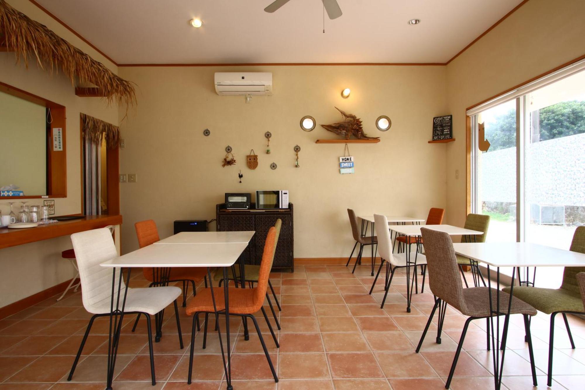 Asobibase Yamabare-House Hotel Ishigaki  Bagian luar foto