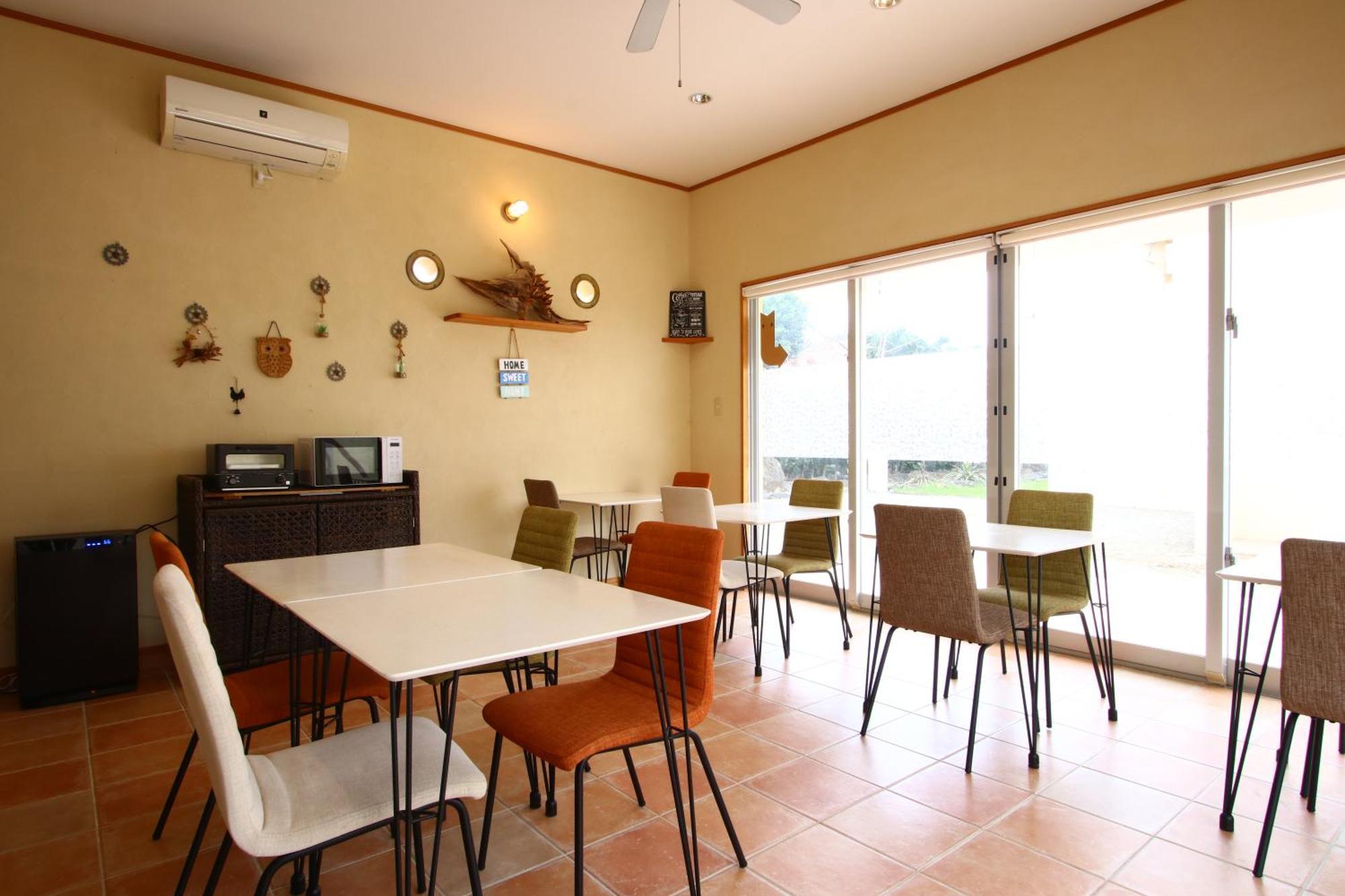Asobibase Yamabare-House Hotel Ishigaki  Bagian luar foto