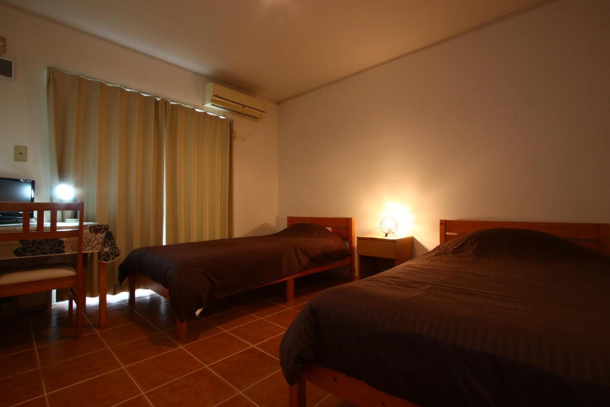 Asobibase Yamabare-House Hotel Ishigaki  Bagian luar foto