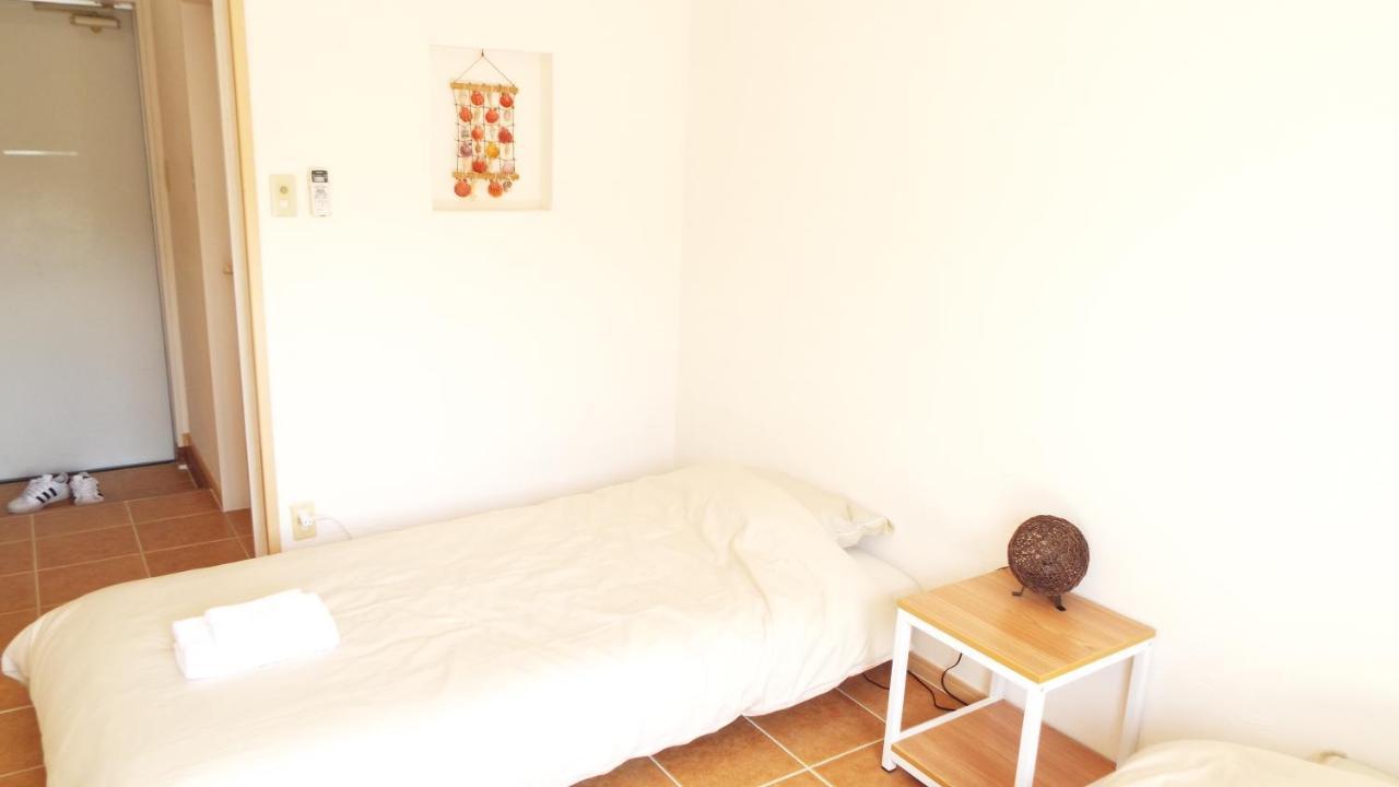 Asobibase Yamabare-House Hotel Ishigaki  Bagian luar foto
